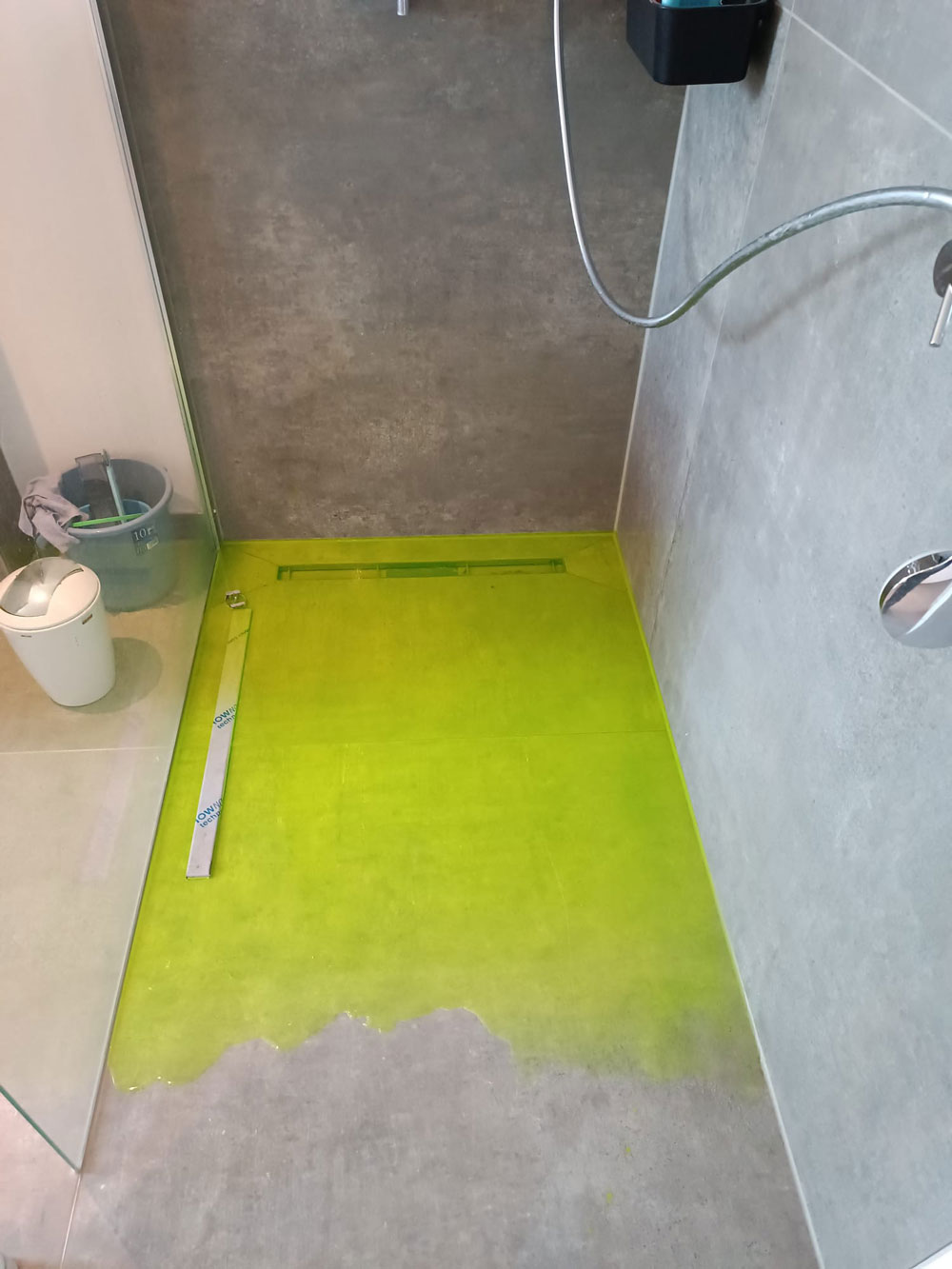 Leckortung mithilfe von Gasortung